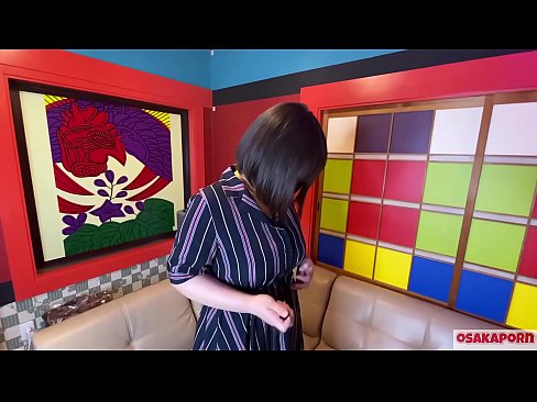 ❤️ Чоң көкүрөктөрү бар жапон сүйкүмдүү секс оюнчуктары менен мастурбация жасап, оргазмга ээ. Ал интервьюсунда өзүнүн башынан өткөн окуялары тууралуу айтып берет. Чоң сиськи жана түктүү киска катуу онтоп жатат. Осакапорн ❤❌ Секс видео боюнча бизде ❌️