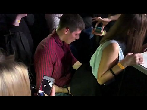 ❤️ Орус түнкү клубунда чыныгы секс. 18 жаштагы орус кыз түнкү клубда ануста жана жыныс кынында сексен ❤❌ Секс видео боюнча бизде ❌️